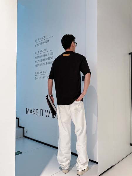 2025年4月4日入荷新作Louis Vuitton半袖 Tシャツ高級品/LD工場