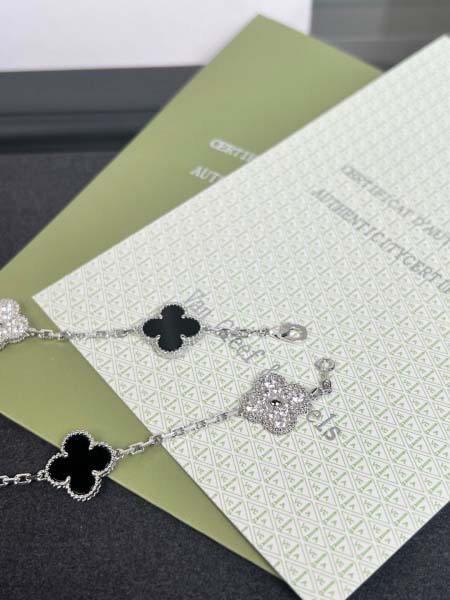 2025年4月4日入荷新品van cleef & arpelsネックレスギフト/誕生日/記念品/アクセサリーxin工場