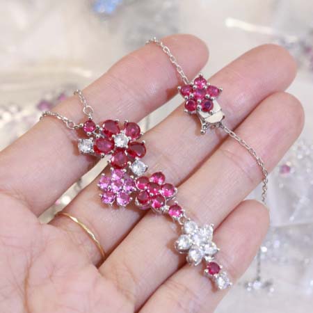 2025年4月4日入荷新品van cleef & arpelsネックレスギフト/誕生日/記念品/アクセサリーxin工場
