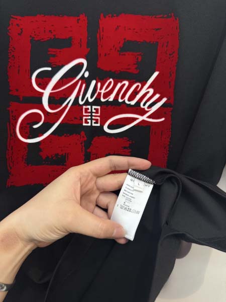 2025年4月6日入荷新作Givenchy半袖 Tシャツ高級品/LD工場