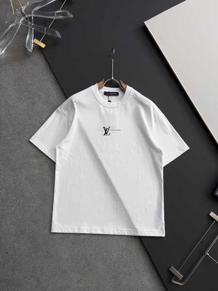 2025年4月14日入荷春夏 新作Louis Vuitton半袖 tシャツ高級なプレゼント/誕生日プレゼント/高品質/メンツ/記念品/ wenzhou工場