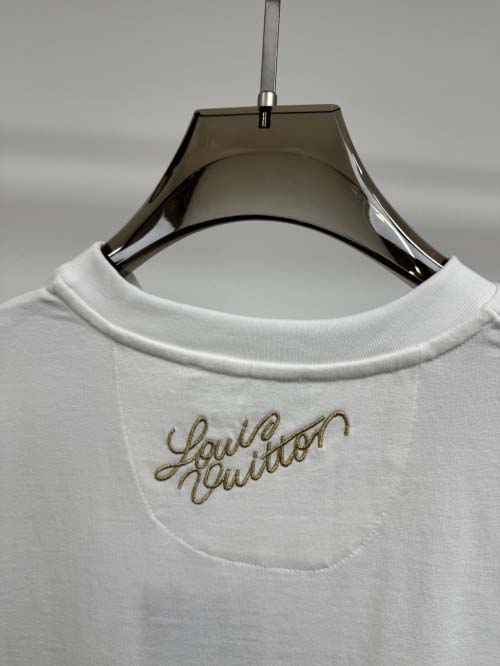 2025年4月23日入荷新作Louis Vuitton半袖Tシャツ 原版复刻高級品超厳選★入手困難/誕生日プレゼント/yinx工場