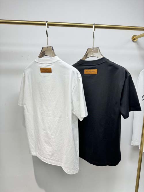 2025年4月23日入荷新作Louis Vuitton半袖Tシャツ 原版复刻高級品超厳選★入手困難/誕生日プレゼント/yinx工場