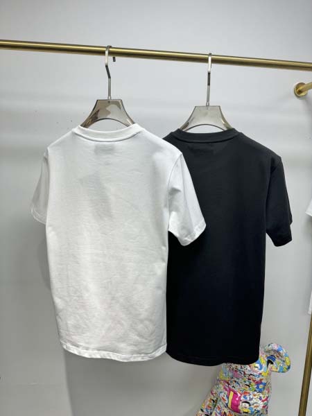 2025年4月25日入荷新作GUCCI半袖Tシャツ 原版复刻高級品香港の会社超厳選★入手困難/誕生日プレゼント/yinx工場