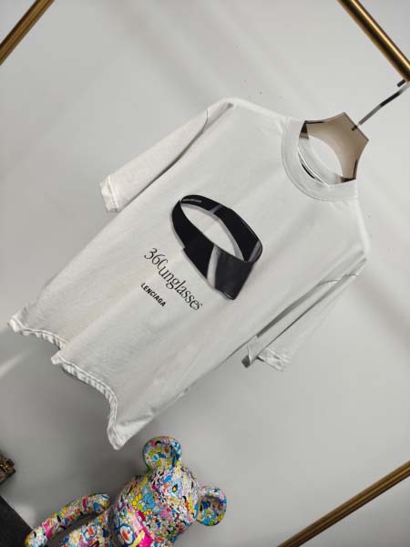 2025年4月26日入荷新作Balenciaga半袖Tシャツ 原版复刻高級品香港の会社超厳選★入手困難/誕生日プレゼント/yinx工場