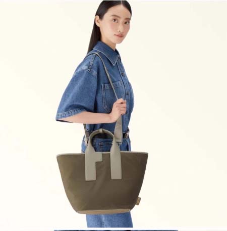 2025年4月27日入荷新作 FURLA新品  ハンドバッグ  型番：H08870  SIZE:48X42X20CM  /XX工場