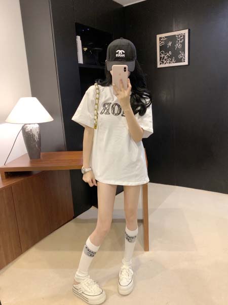 2025年4月29日入荷春夏新作Dior半袖Tシャツ can工場