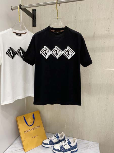 2025年4月3日入荷新作Fendi半袖 Tシャツ高級品/L...