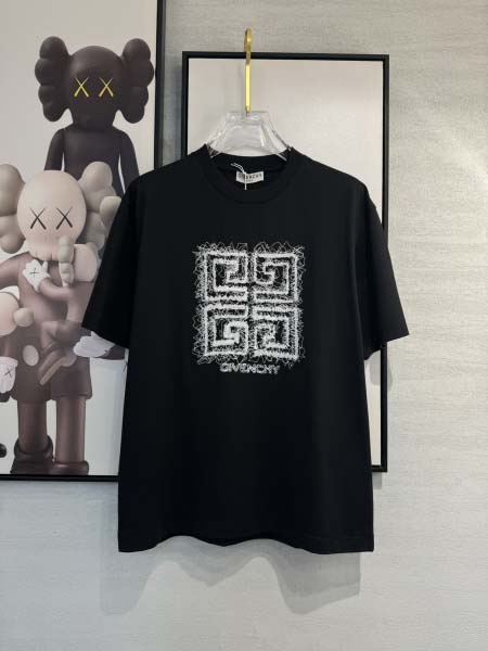 2025年4月4日入荷新作GIVENCHY 半袖 Tシャツ高...