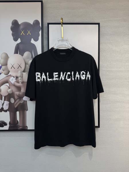 2025年4月4日入荷新作Balenciaga半袖 Tシャツ...
