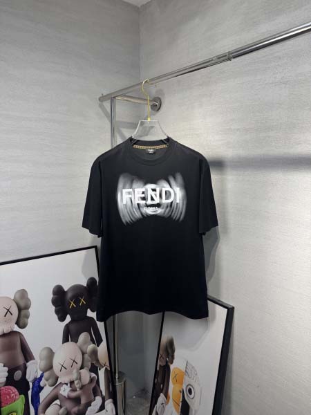 2025年4月4日入荷新作Fendi半袖 Tシャツ高級品/L...