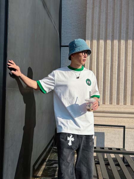 2025年4月4日入荷新作Gucci半袖 Tシャツ高級品/L...