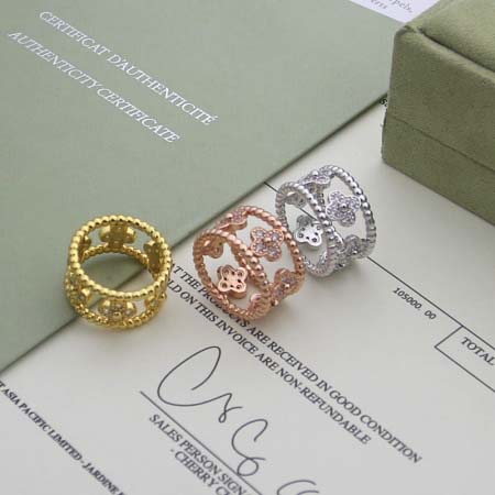 2025年4月4日入荷新品van cleef & arpel...