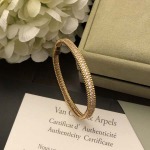 2025年4月4日入荷新品van cleef & arpels腕輪/ブレスレットギフト/誕生日/記念品/アクセサリーxin工場