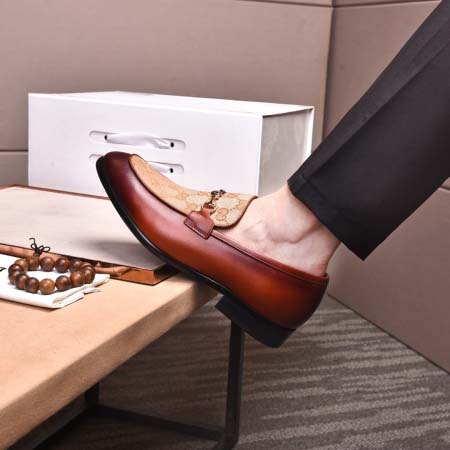 2025年4月10日入荷新品GUCCIおすすめ人気メンズ靴本...