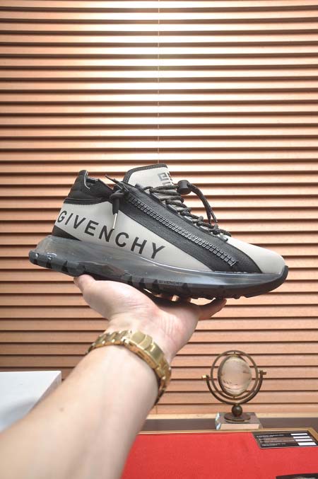 2025年4月10日入荷新品GIVENCHYおすすめ人気メン...