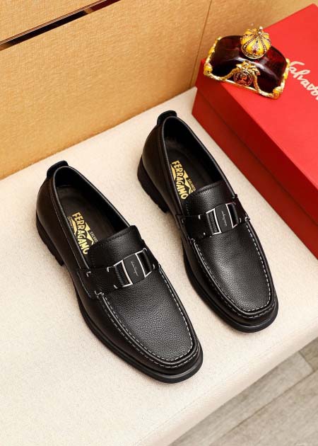 2025年4月10日入荷新品Ferragamoカジュアルシュ...