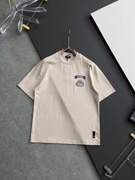 2025年4月14日入荷春夏 新作Fendi半袖 tシャツ高...