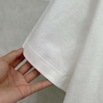 2025年4月19日入荷新作Louis Vuitton半袖Tシャツ 超厳選★誕生日プレゼント/結婚祝い/内祝い/贈り物/YI+YI工場S-XXL