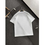 2025年4月19日入荷新作Prada半袖Tシャツ 超厳選★誕生日プレゼント/結婚祝い/内祝い/贈り物/YI+YI工場S-XXL