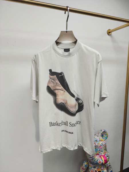 2025年4月26日入荷新作Balenciaga半袖Tシャツ...