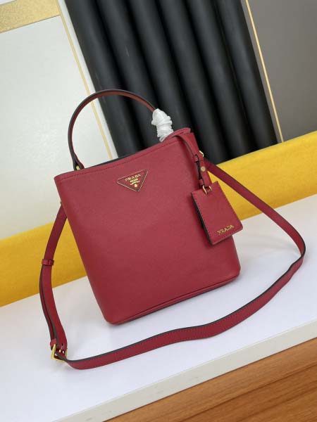 2025年4月27日入荷新作 PRADA 新品Double ...