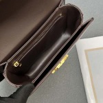 2025年4月29日入荷新作CELINE 2024秋季新作 GARANCELINEサイズ：18.5*13*7cm/XX工場