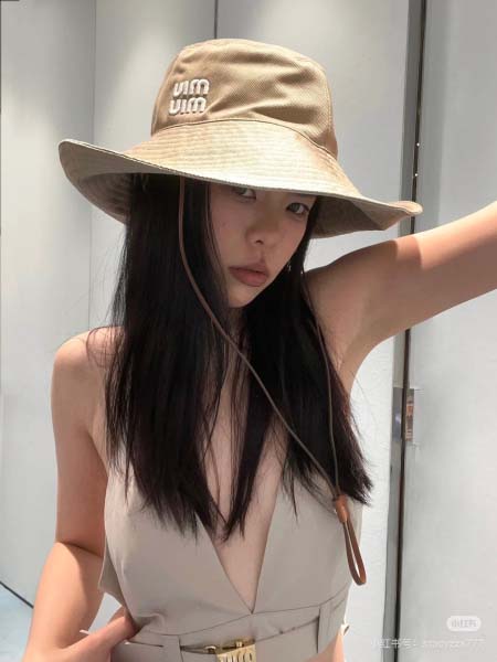 2025年4月30日入荷春夏新作Miumiuセット上下 ca...
