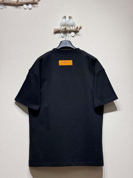 2025年5月26日入荷新作Louis Vuitton半袖 tシャツ男女兼用高品質★ファッション/誕生日プレゼント/結婚祝い/内祝い/贈り物/SD工場