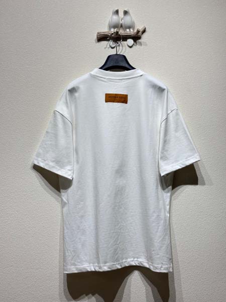 2025年5月26日入荷新作Louis Vuitton半袖 tシャツ男女兼用高品質★ファッション/誕生日プレゼント/結婚祝い/内祝い/贈り物/SD工場