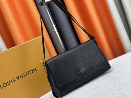 2025年5月28日入荷Louis Vuitton バッグM13151 M13148黑色  【Low Key Messenger】   SIZE：30 x 18 x 12CM 人気の新作/誕生日プレゼント/ZC工場