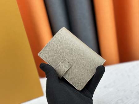 2025年5月28日入荷Louis Vuitton 財布Maison “PortfoilleLowy·Compact”  M12408   SIZE： 11 x 8.5 x 2CM 人気の新作/誕生日プレゼント/ZC工場