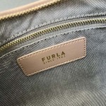 2025年5月28日入荷新作FURLA  斜め下げ バッグ/ハンドバッグ/ショルダーバッグ牛革/  SIZE:22X21X7.5CM  お安い/人気/本革 バッグ/XX工場