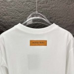 2025年5月30日入荷新作Louis Vuitton半袖 tシャツ高品質/人気/誕生日プレゼント/DR工場S-2XL