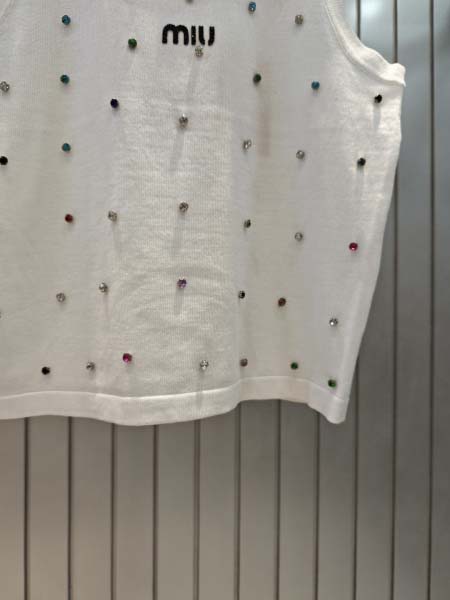 2025年6月9日入荷春夏新作miumiuニット タンクトップファッション/誕生日プレゼント/贈り物 can工場