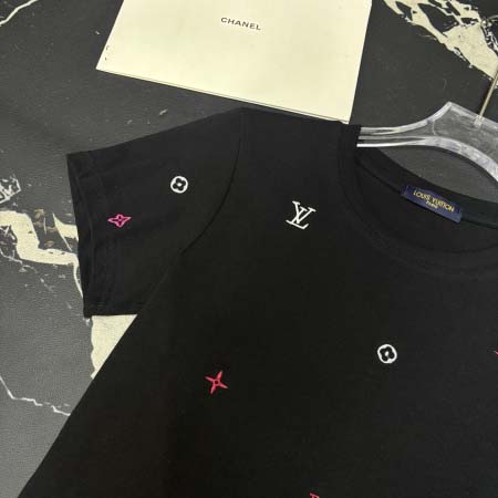 2025年6月10日入荷春夏新作Louis Vuitton半袖 Tファッション/誕生日プレゼント/贈り物 can工場