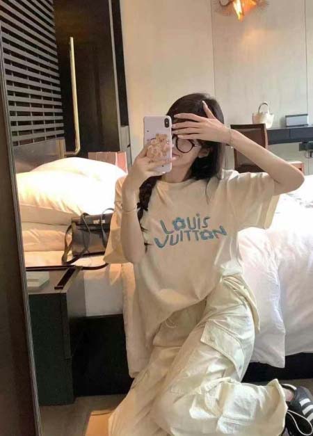 2025年6月10日入荷春夏新作Louis Vuitton半袖 Tシャツファッション/誕生日プレゼント/贈り物 can工場
