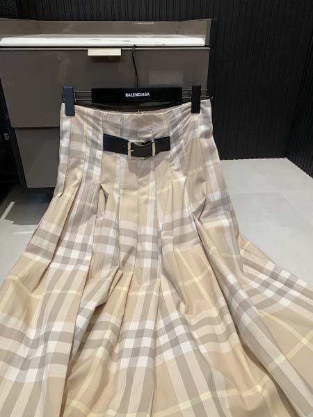 2025年6月10日入荷春夏新作Burberryプリーツ丈のロングスカートファッション/誕生日プレゼント/贈り物 can工場