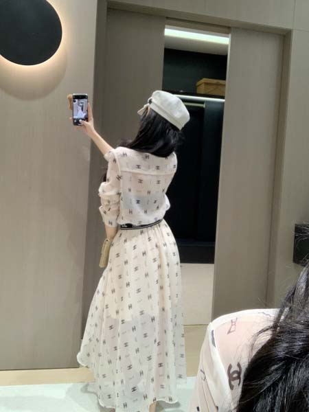 2025年6月10日入荷春夏新作Chanelセット上下 シャツ+スカートファッション/誕生日プレゼント/贈り物 can工場