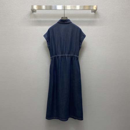 2025年6月16日入荷春夏新作VALENTINOワンピースファッション/誕生日プレゼント/贈り物 can工場