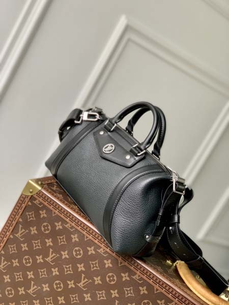 2025年6月26日入荷Louis Vuitton バッグ LV Biker 2025 Nicolas Ghesqire LV Circle 6.7 Sarah :M14514:30CMx12CMx12CM 高品質人気の新作/誕生日プレゼン