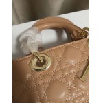 2025年6月5日入荷新作Dior Lady Dior SIZE:20    お安い/人気/革/バッグ/SY工場