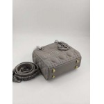 2025年6月5日入荷新作17CMx15CMx7CM  Lady Dior お安い/人気/革/バッグ/SY工場