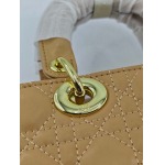 2025年6月5日入荷新作20CMx16.5CMx8CM  Lady Dior    お安い/人気/革/バッグ/SY工場