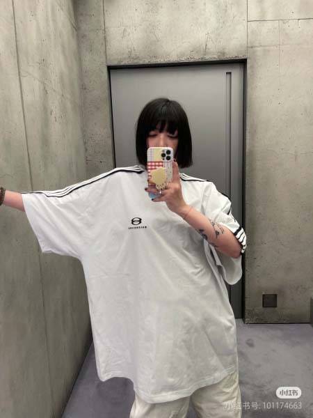 2025年6月10日入荷春夏新作Balenciaga半袖 T...
