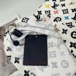 2025年6月10日入荷春夏新作Louis Vuitton半袖 Tファッション/誕生日プレゼント/贈り物 can工場