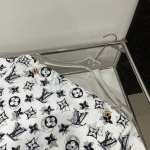 2025年6月10日入荷春夏新作Louis Vuitton半袖 Tファッション/誕生日プレゼント/贈り物 can工場