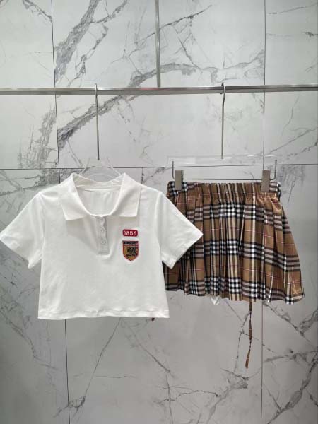 2025年6月10日入荷春夏新作BURBERRYセット上下フ...