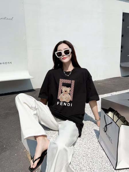 2025年6月20日入荷新作FENDI 半袖 Tシャツ★人気...