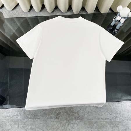 2025年7月28日入荷新作 MIU MIUtシャツ高品質人気商品/DW工場